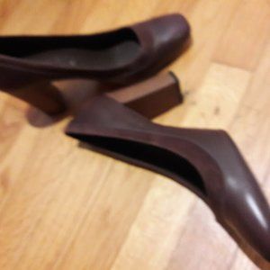 Ladies Brown Heals